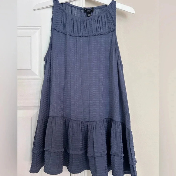 Current Air Ruffled sleeveless top - Picture 1 of 8